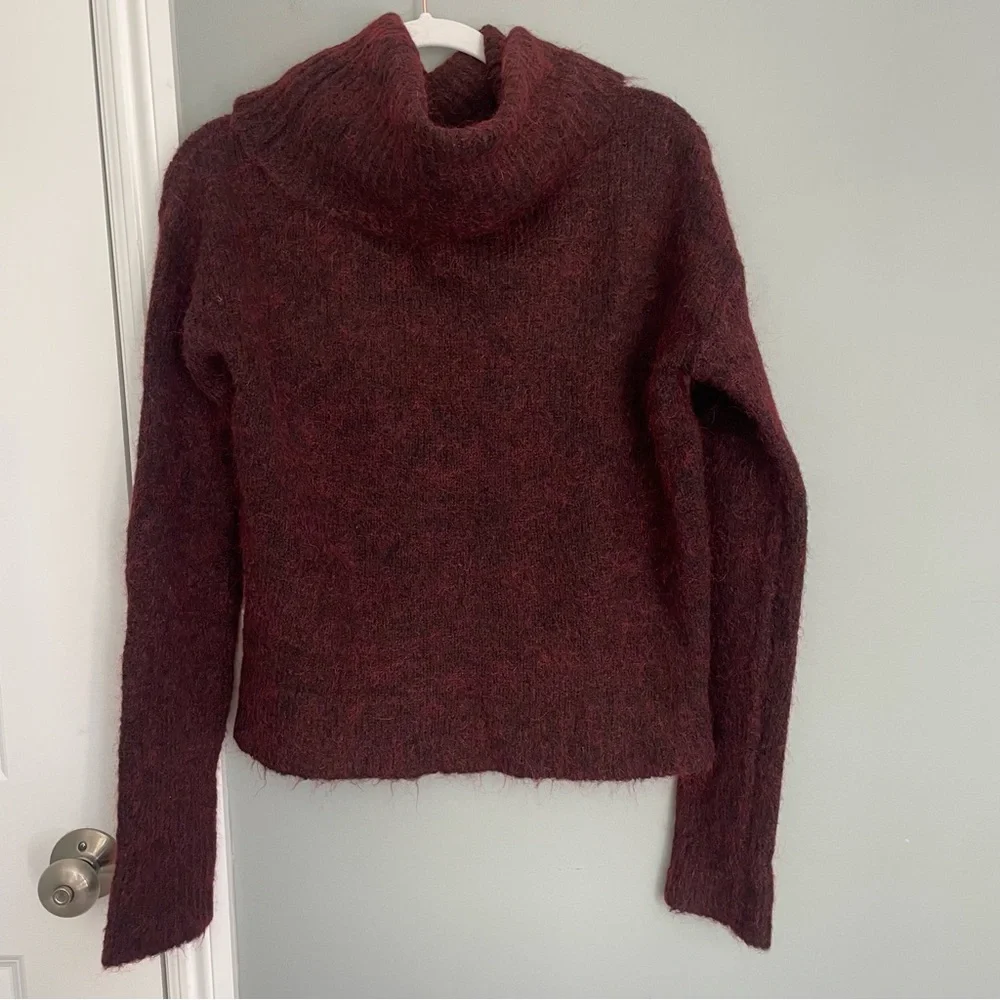 Alice + Olivia Gavin Cowl-Neck Pullover Fuzzy Wool Sweater – Maroon Red Small - Picture 9 of 14